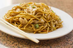 Chinese Kitchen Chicken Lo Mein