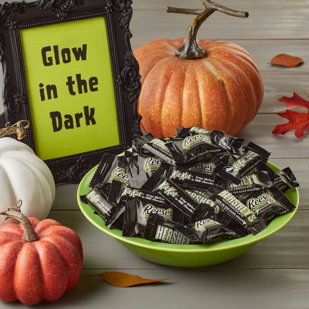 slide 4 of 6, Hershey's Halloween Candy Assortment with Glow in the Dark Wrappers, 45.6 oz