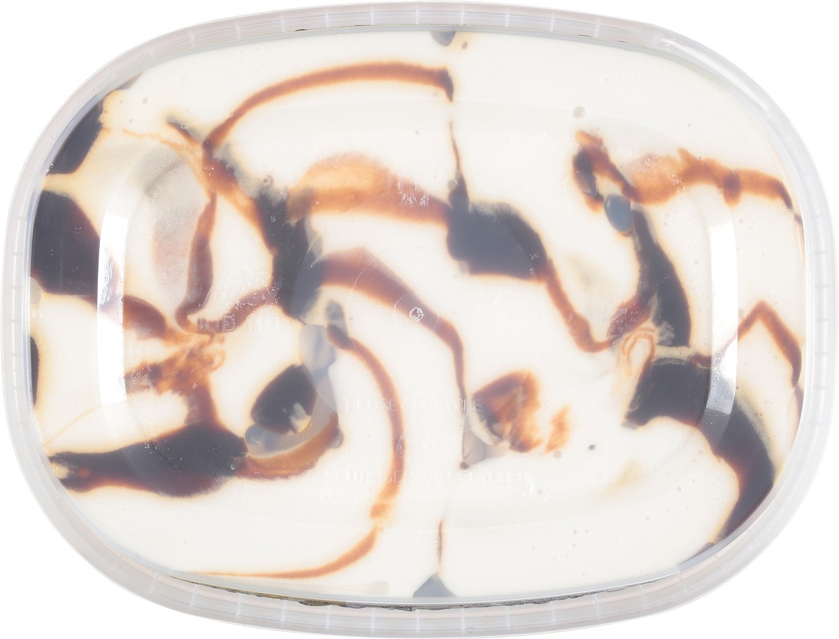 slide 2 of 9, Lunds & Byerlys Vanilla Caramel Gelato 30 fl oz, 30 fl oz