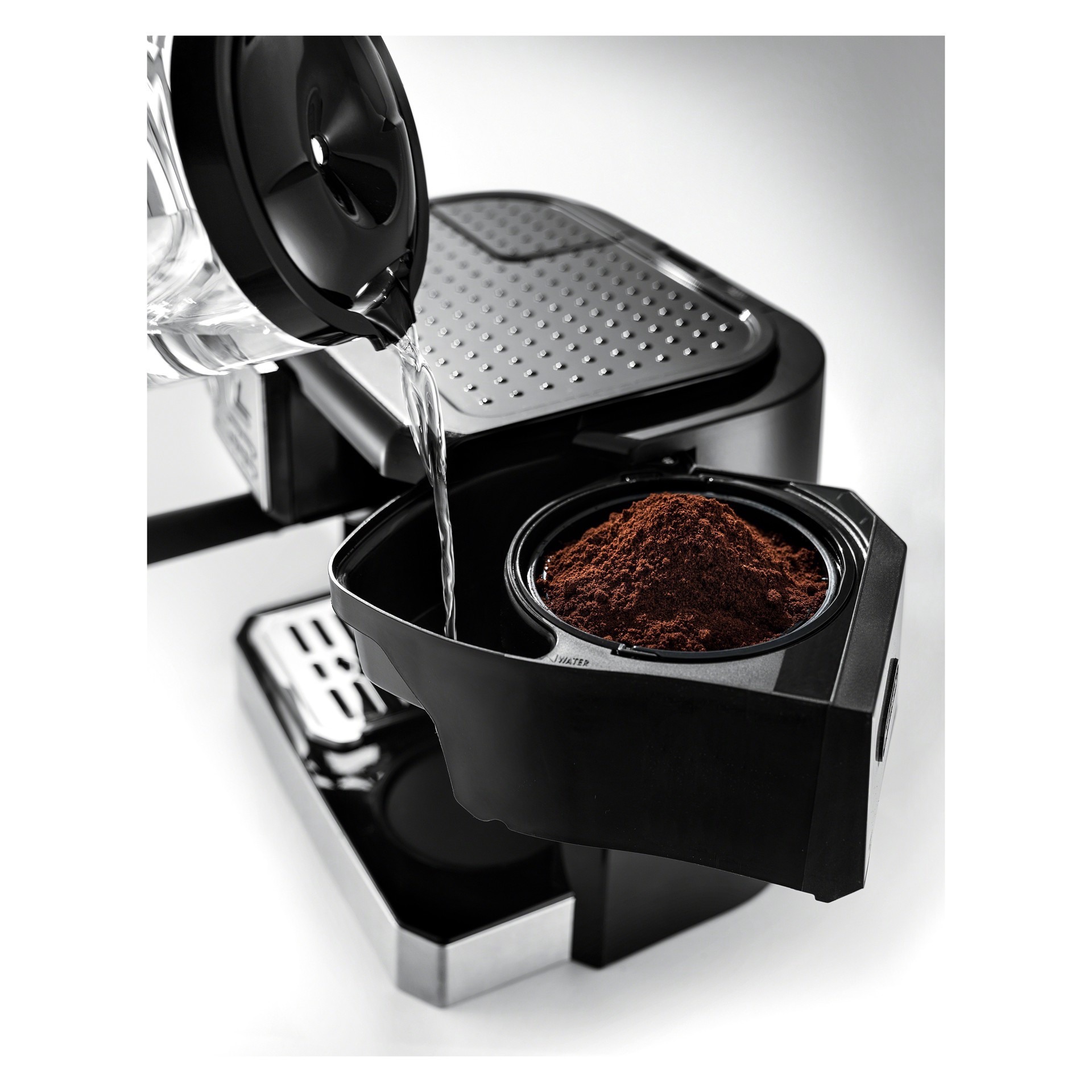 slide 10 of 13, DeLonghi Combination Espresso/Coffee Machine - Stainless Steel BCO430, 1 ct