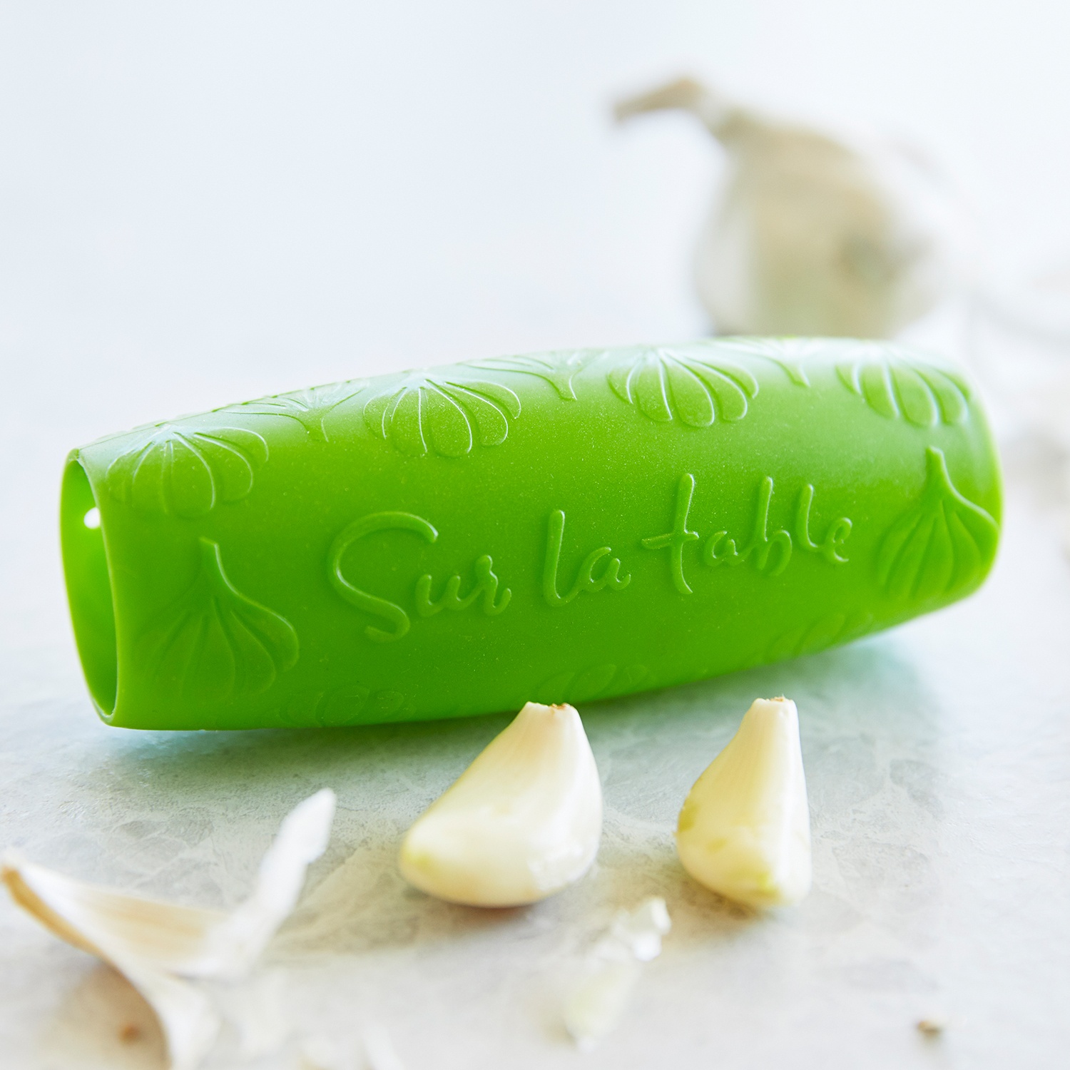 slide 1 of 1, Sur La Table Garlic Peeler, Green, 1 ct