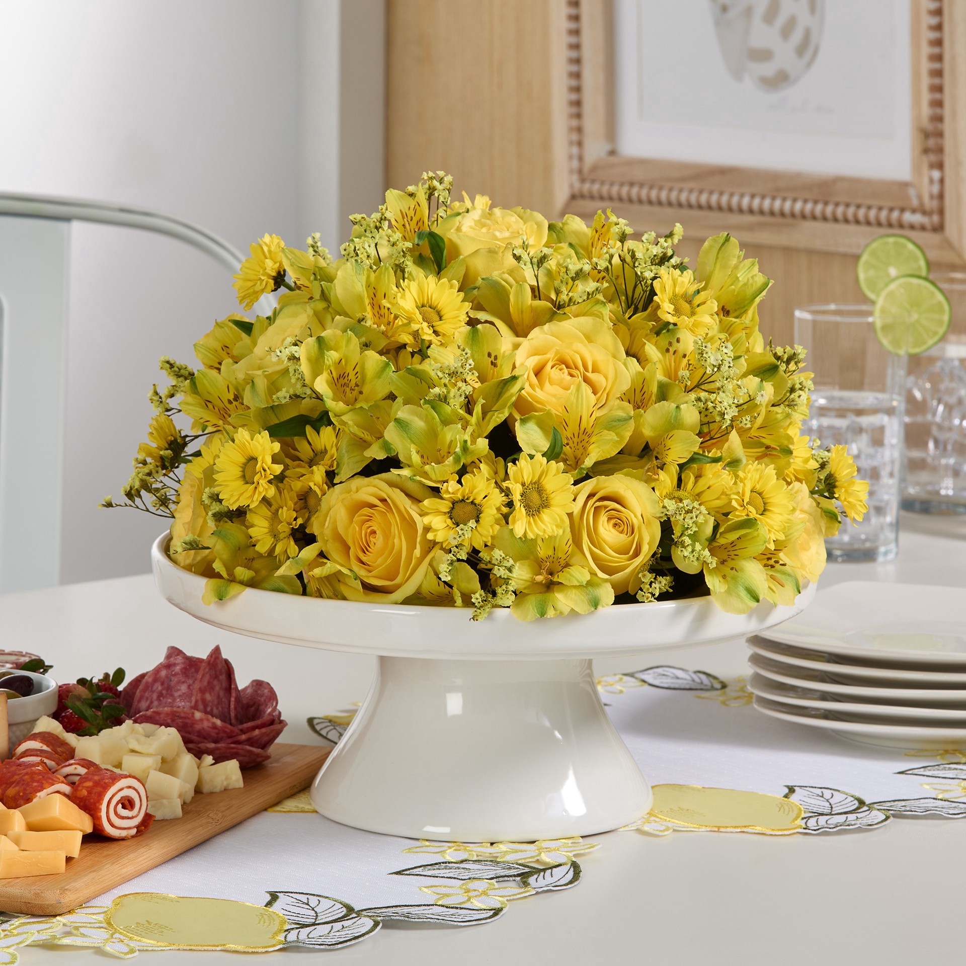 slide 3 of 5, Floracraft 7.75" Green Artesia Wetfōm Half Ball, 7.75 in