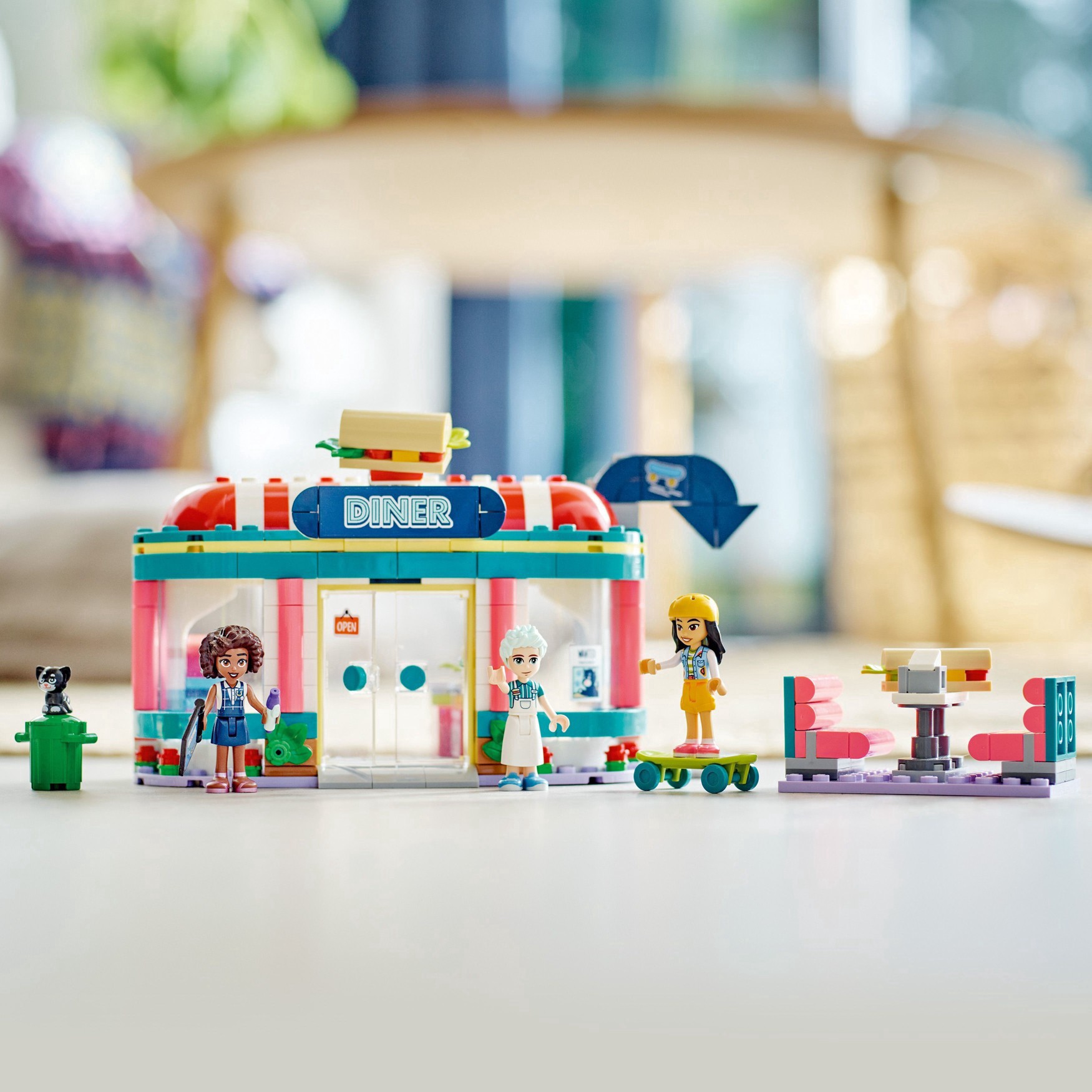 slide 6 of 7, LEGO Friends Heartlake Downtown Diner Restaurant Set 41728, 1 ct