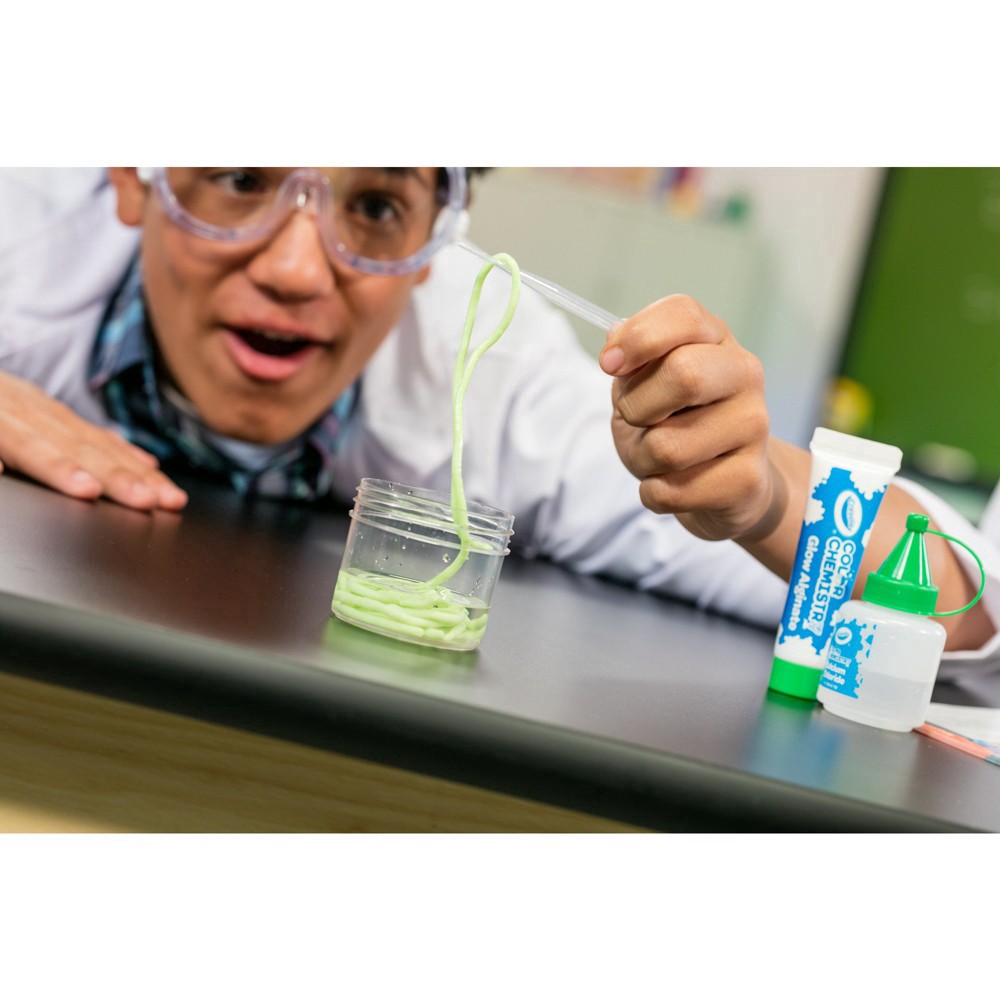 slide 4 of 11, Crayola 43pc Color Chemistry Super Lab Activity Set, 1 ct