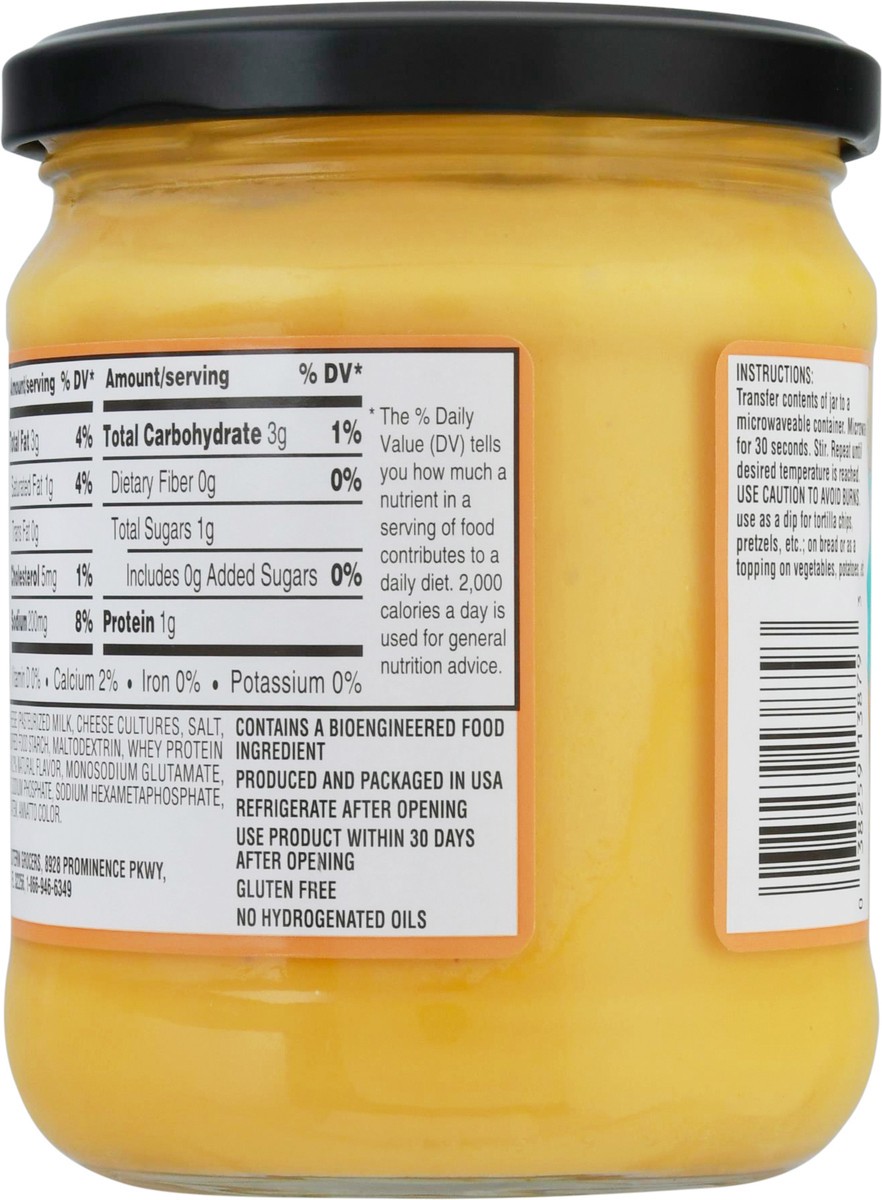 slide 3 of 13, SE Grocers Salsa Con Queso, 15 oz