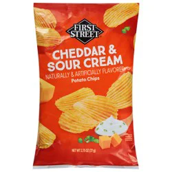 First Street Sour Cream And Cheddar Potato Chips