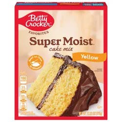 Betty Crocker Favorites Super Moist Yellow Cake Mix, Holiday Baking, 13.25 oz
