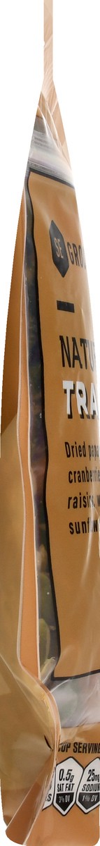 slide 7 of 10, SE Grocers Trail Mix Natural, 8 oz