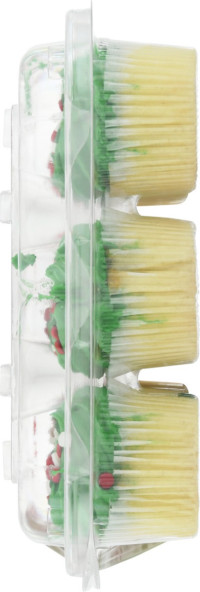 slide 12 of 16, LaBree's Bakery 12Ct Mini Christmas Gold Cupcakes, 10.5 oz