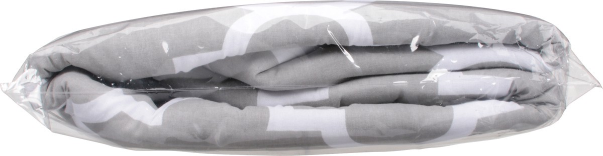 slide 6 of 9, Whitmor Reversible Cover And Pad Medallion, 1 ct