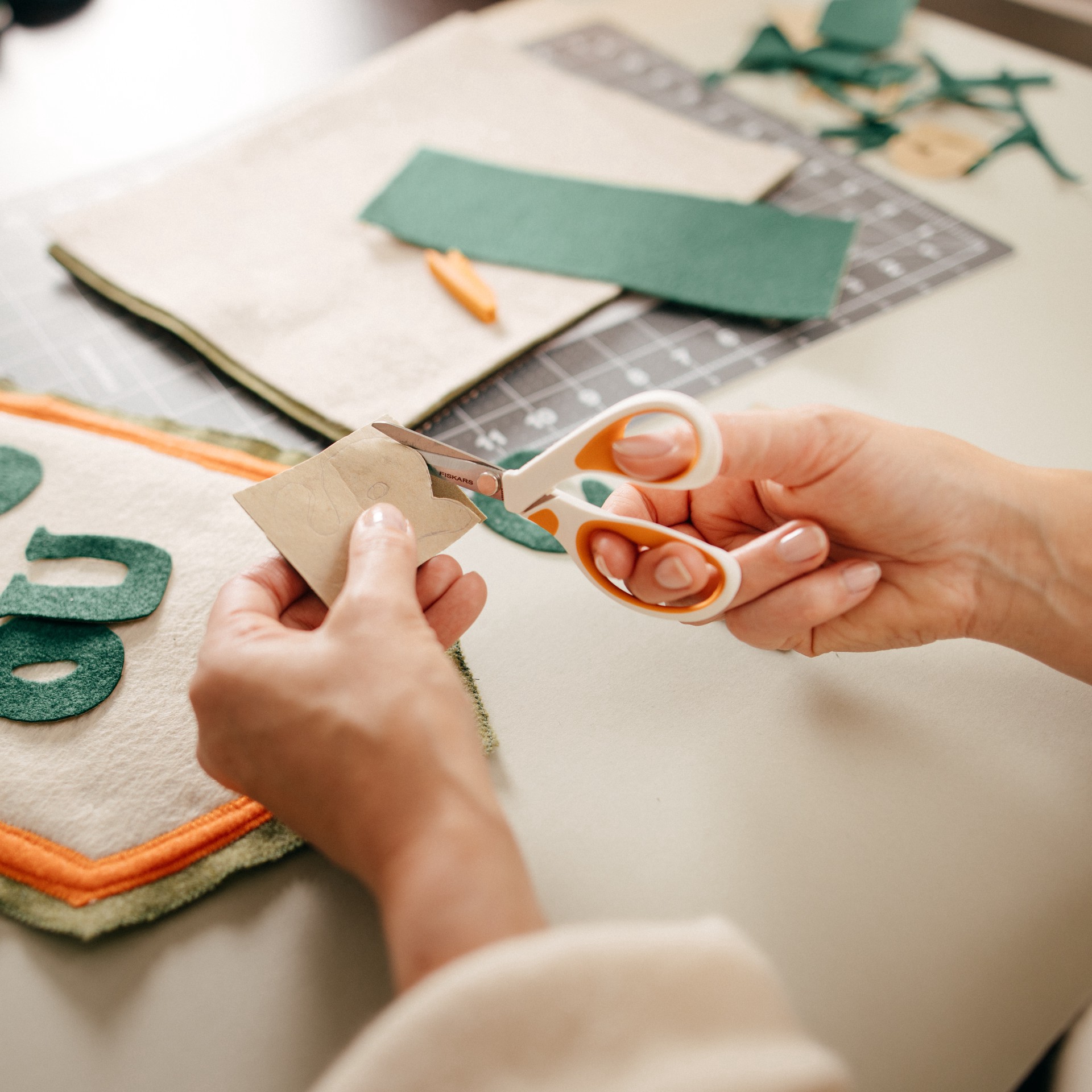 slide 6 of 6, Fiskars Razoredge Softgrip 5" Fabric Scissors, 5 in