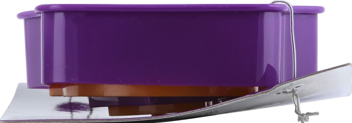 slide 5 of 6, Fox Run Halloween Cookie Cutter Skull, 4 ct