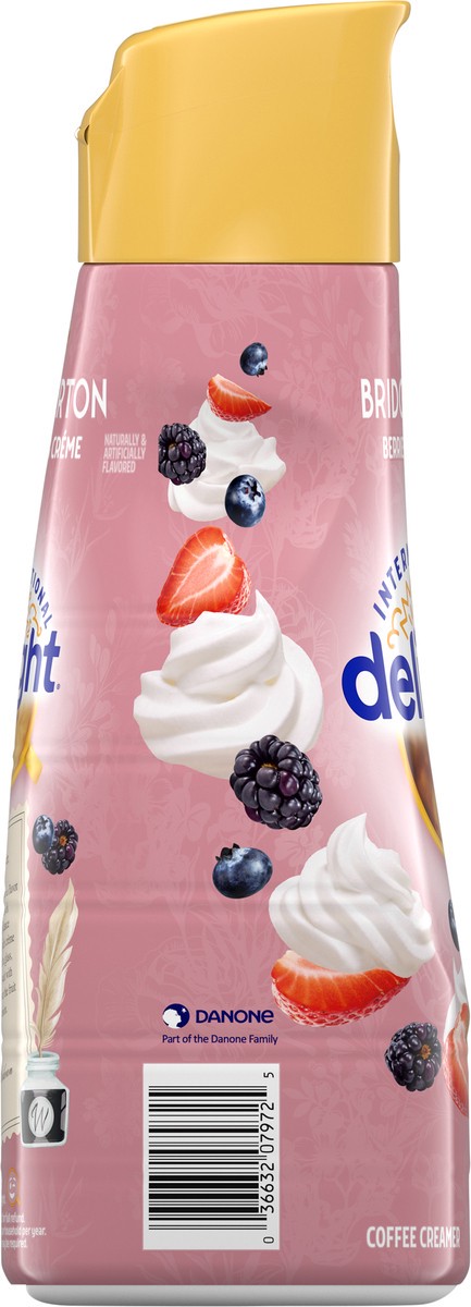 slide 8 of 14, International Delight Coffee Creamer, Bridgerton Berries & Creme, Refrigerated Flavored Creamer, 32 FL OZ Bottle, 32 fl oz