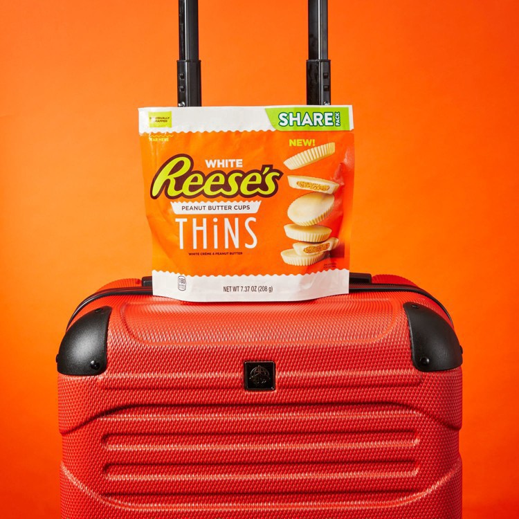 slide 31 of 56, REESE'S THiNS White Creme Peanut Butter Cups Candy, Individually Wrapped, 7.37 oz, Share Pack, 7.37 oz