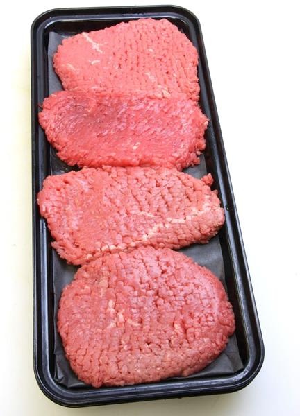 slide 1 of 1, Hy-Vee Choice Reserve Beef Cubed Steak, 5 oz