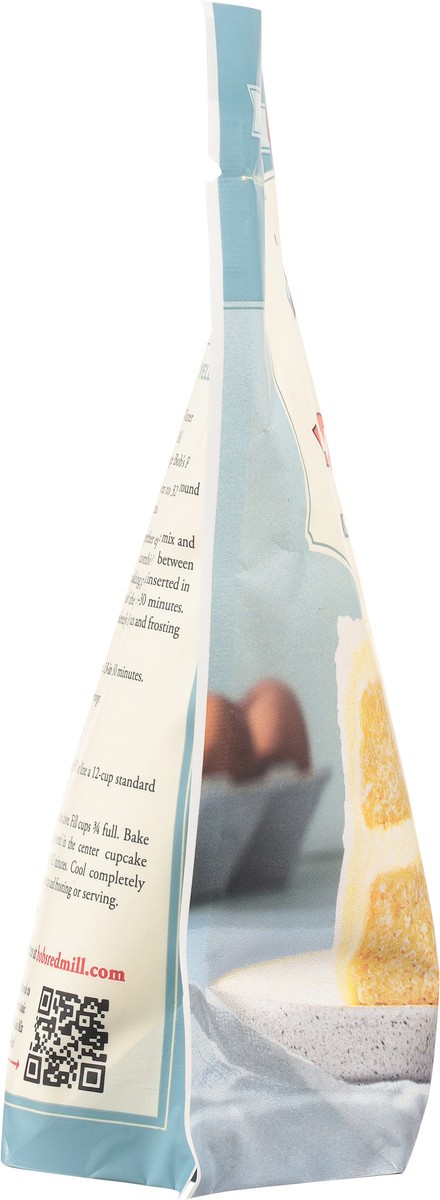 slide 8 of 13, Bob's Red Mill Classic Yellow Cake Mix 15.5 oz, 15.5 oz
