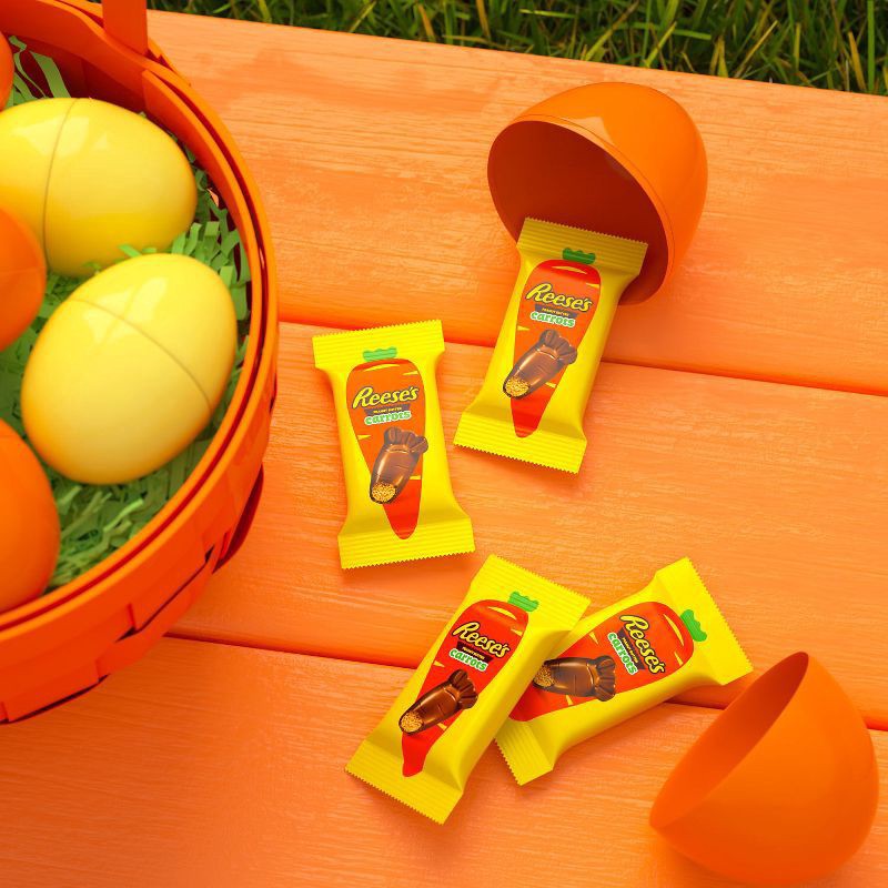 slide 3 of 5, REESE'S Chocolate Peanut Butter Creme Carrots, Easter Candy Bag, 9 oz, 9 oz