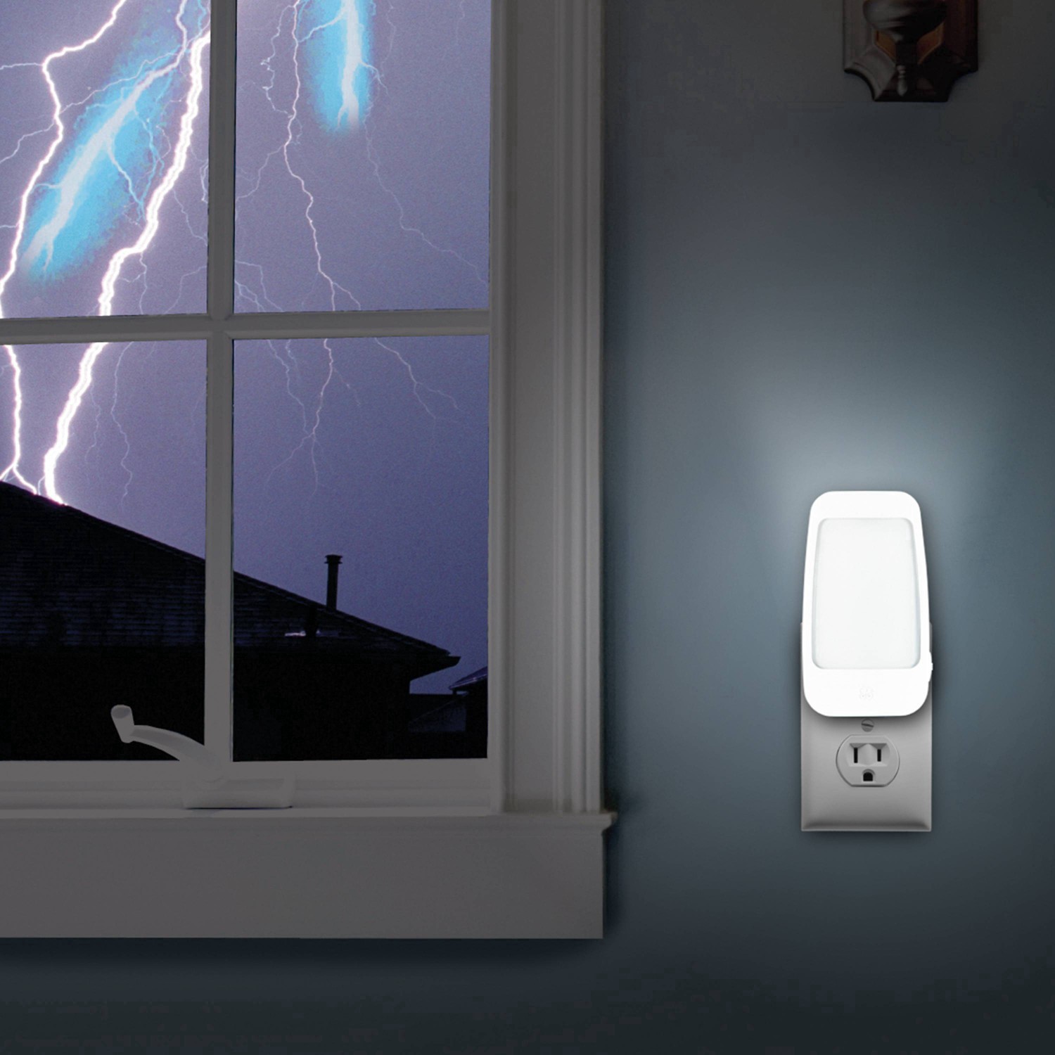 slide 8 of 80, GE Plug-In Rechargeable 4-in-1 Power Failure Night Light 1 ea, 1 ct