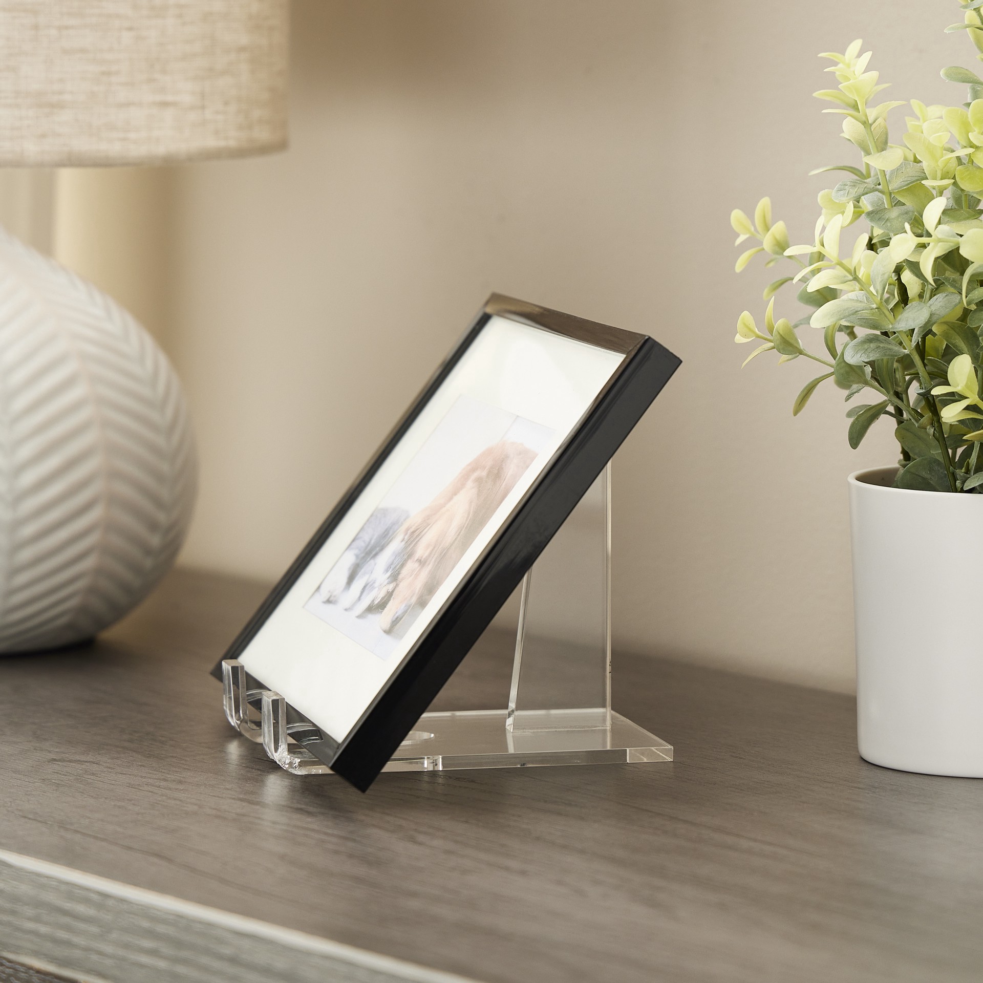 slide 2 of 2, Acrylic Post Easel By Studio Decor, 5 in