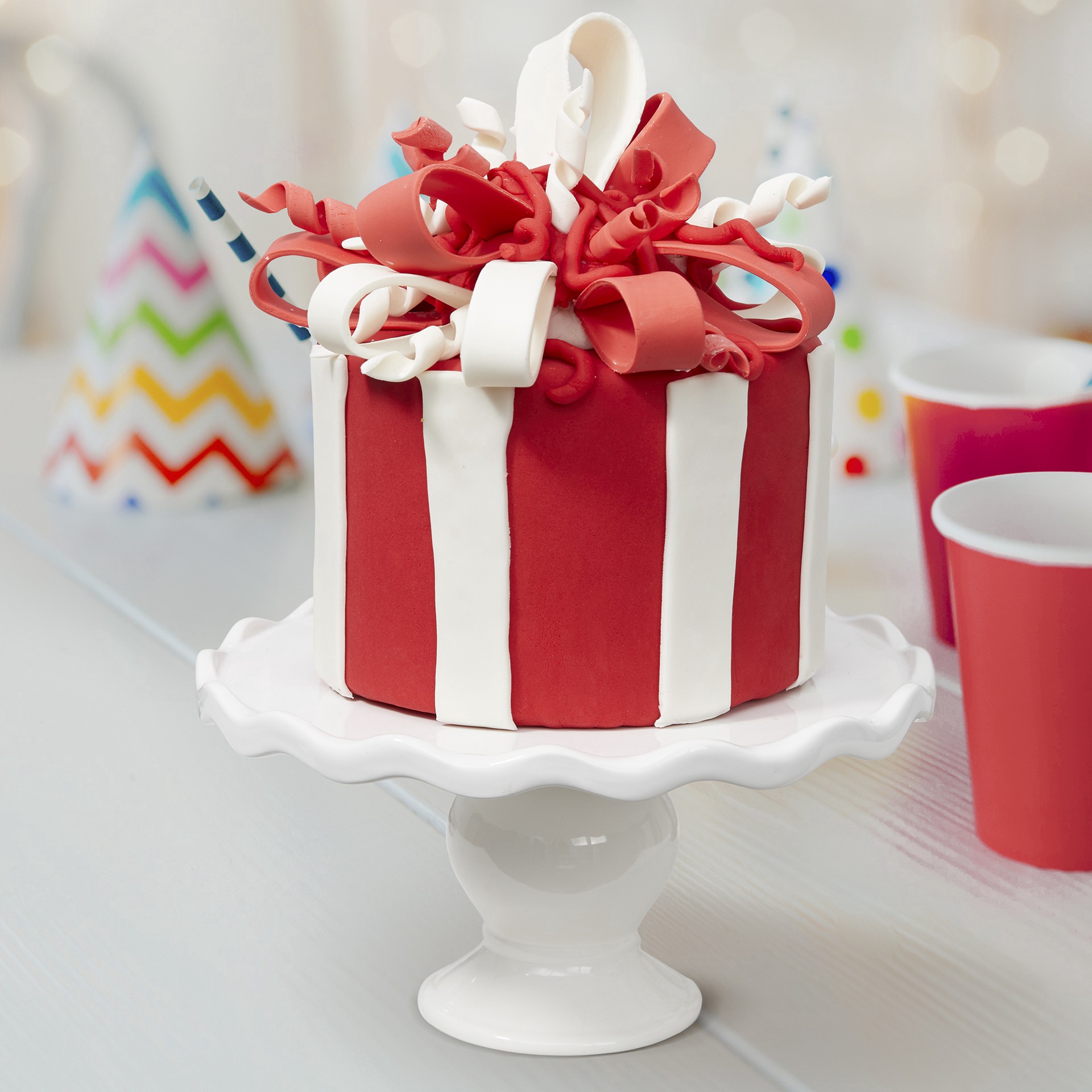 slide 6 of 7, Floracraft Craftfōm 6" Cake Form, White, 4 in x 5.8 in