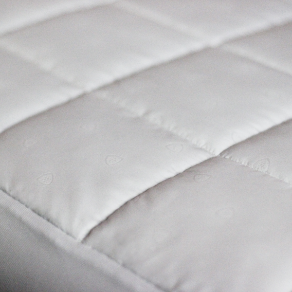 slide 7 of 13, AllerEase Total Allergy Defense Mattress Pad, Queen, Queen Size