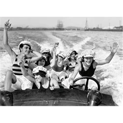 Avanti Boat Driving Women
