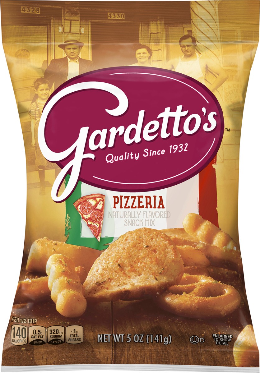 slide 3 of 9, Gardetto's Pizzeria Naturally Flavored Snack Mix, 5.0 oz Bag, 5 oz