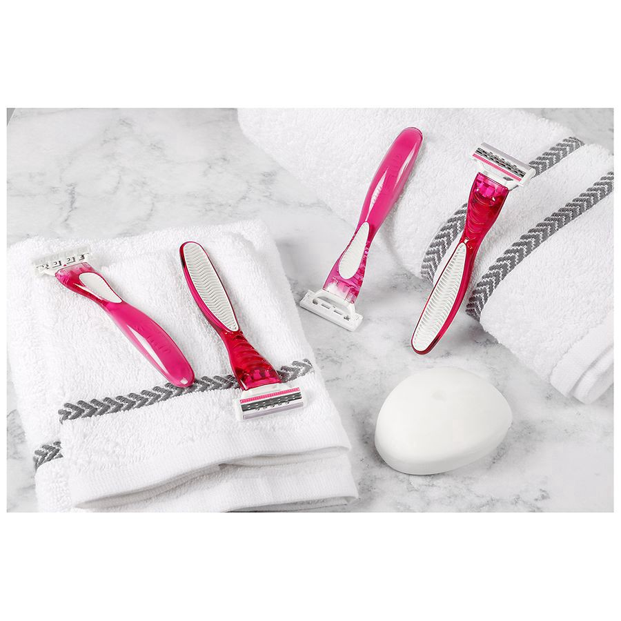 slide 4 of 5, Walgreens Lavender Women's Razor Disposable 3 Blade, 4 ct