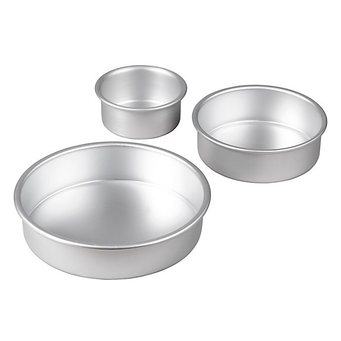 slide 1 of 1, Wilton Aluminum Round Cake Pans, 3-Piece Set with 8-Inch, 6-Inch and 4-Inch Cake Pans, 3 pc