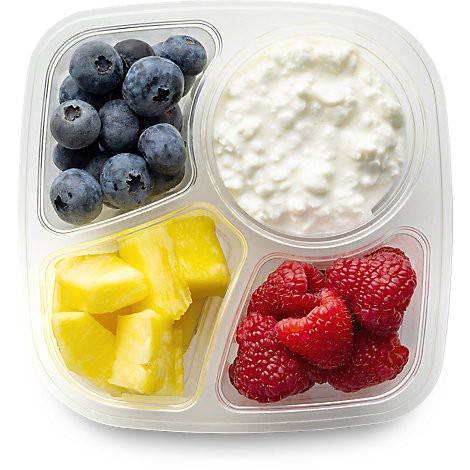 slide 1 of 1, Berries Pineapple And Cottage Cheese Grab N Go - Each, 1 ct