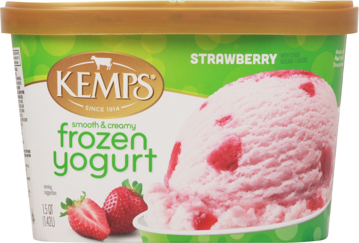 slide 7 of 13, Kemps Smooth & Creamy Strawberry Frozen Yogurt 1.5 qt, 1.5 qt