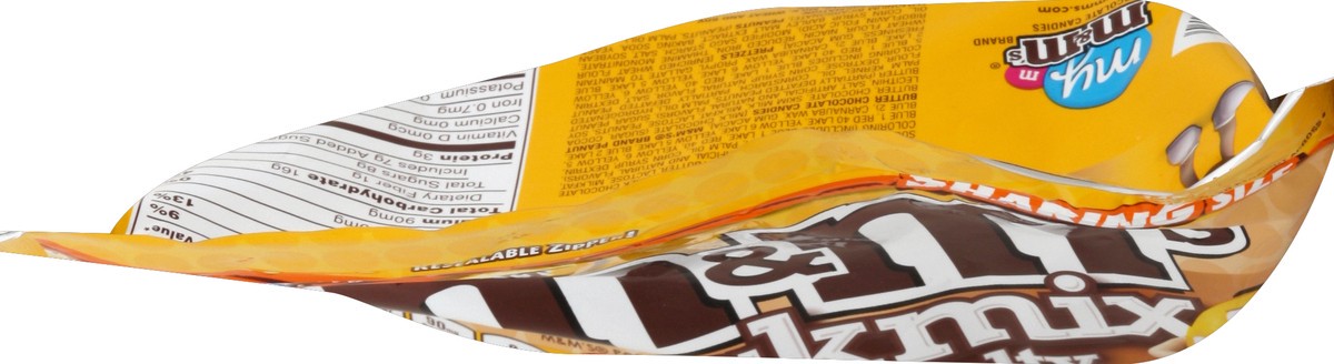 slide 5 of 6, M&M'S Peanut Chocolate Snack Mix Sweet & Salty Sharing Size 7.7 Ounce Pouch, 7 oz