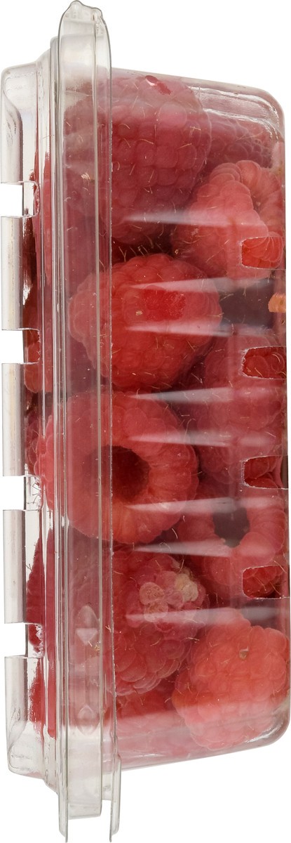 slide 8 of 9, Driscoll's Raspberries, 6 oz