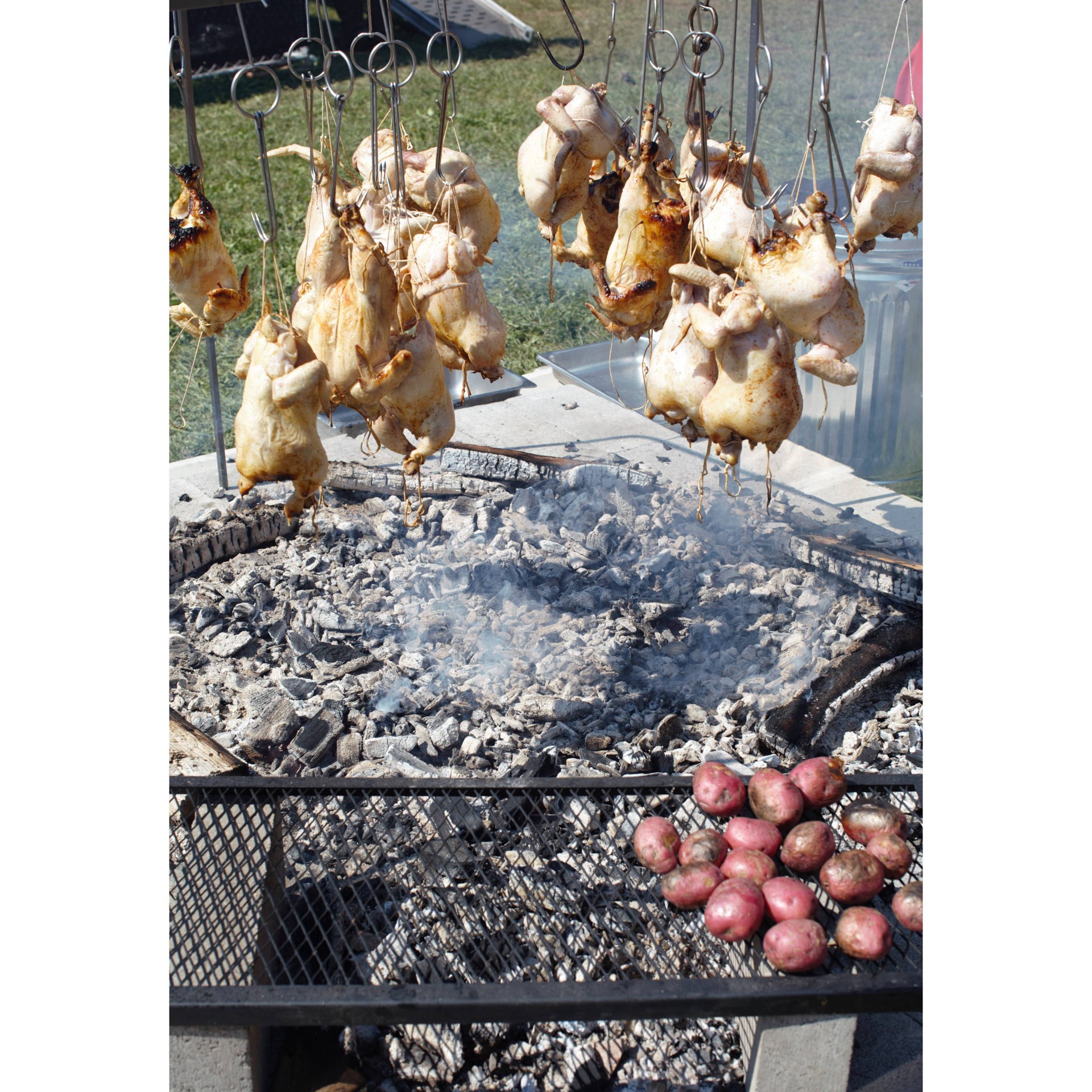 slide 14 of 19, Frontier Lump Charcoal Extra Large 1 18 lb, 18 lb