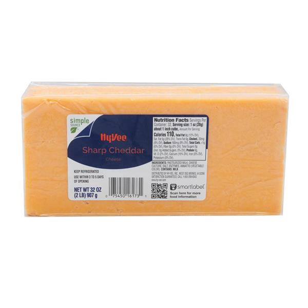 slide 1 of 1, Hy-vee Sharp Cheddar Cheese, 32 oz