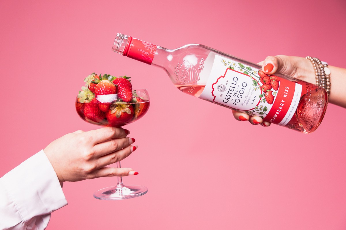 slide 6 of 12, Castello Del Poggio Strawberry Wine, 750 ml