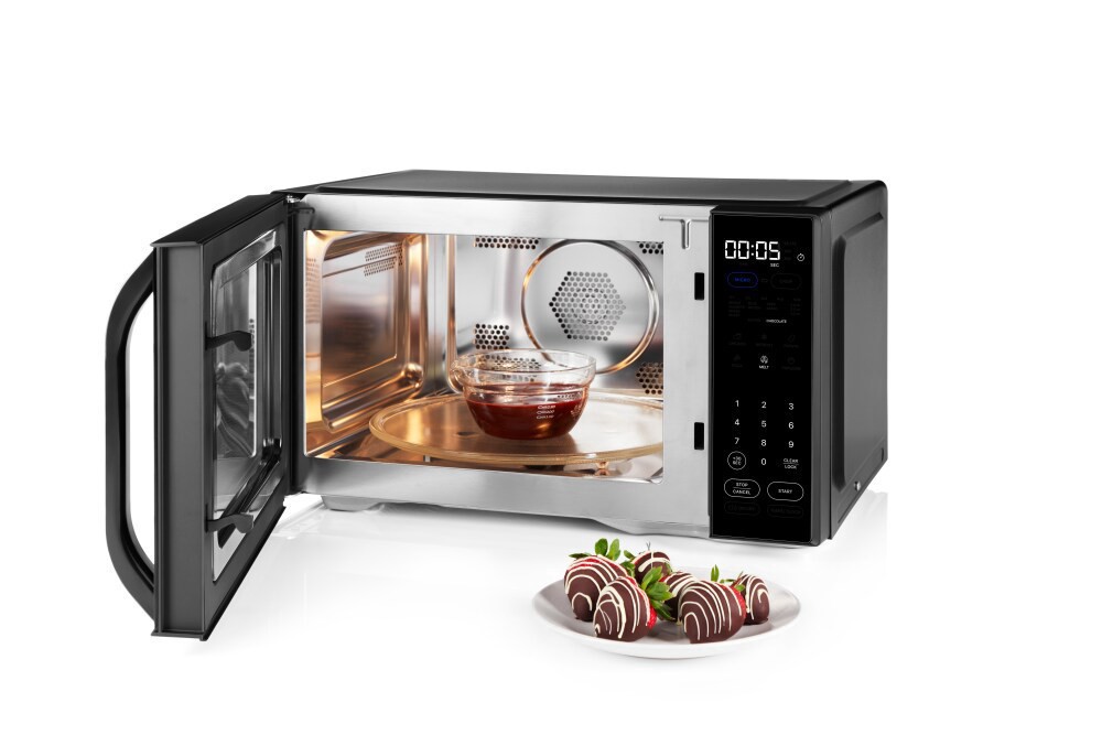 slide 3 of 3, Chefman Microwave Oven, 1 ct