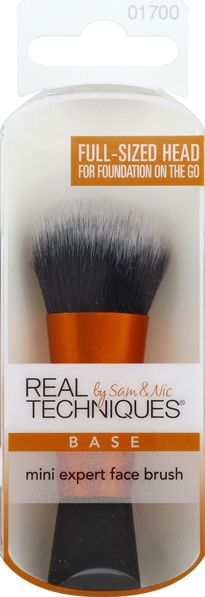 slide 5 of 6, Real Techniques Mini Expert Face Brush, 1 ct