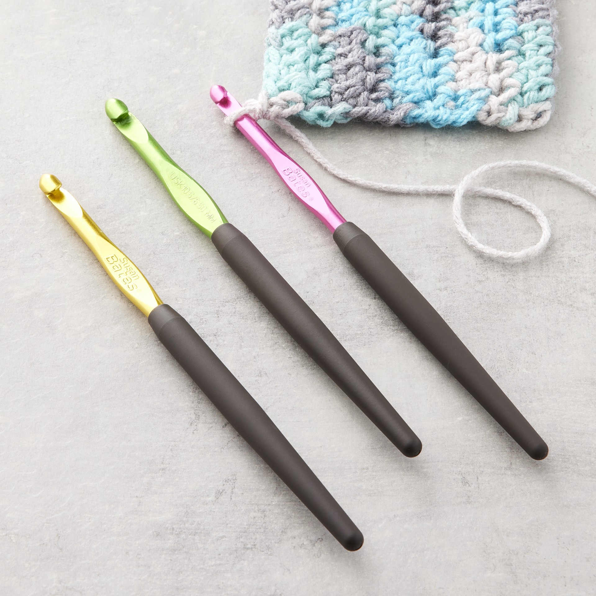 slide 3 of 3, Coats Susan Bates Soft Ergonomic Crochet Hook Set, I- K, 1 ct