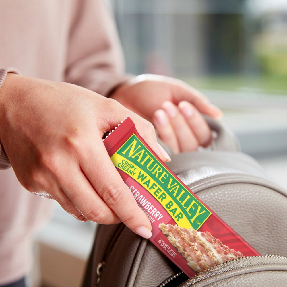 slide 2 of 6, Nature Valley Strawberry Crispy Creamy Wafer Bars, Made With Whole Grain, 5 Bars, 6.5 oz Box, 5 ct