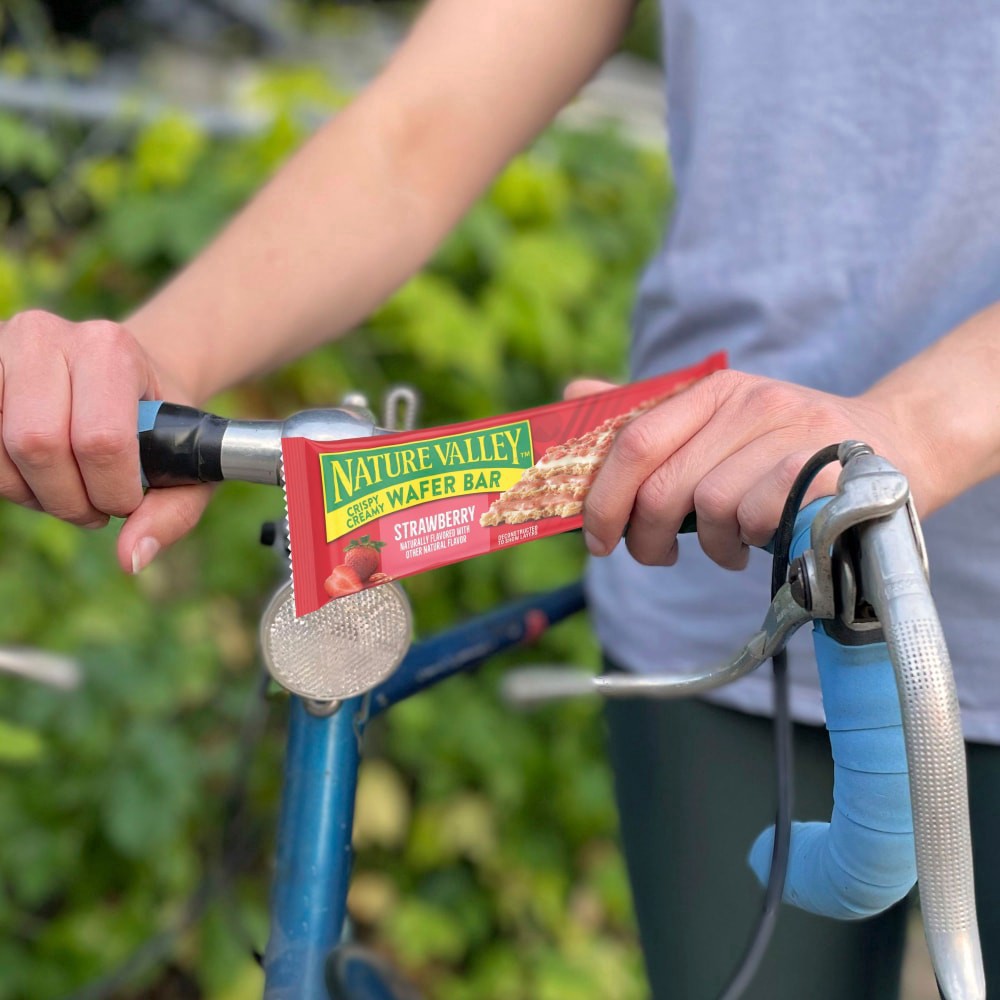 slide 4 of 6, Nature Valley Strawberry Crispy Creamy Wafer Bars, Made With Whole Grain, 5 Bars, 6.5 oz Box, 5 ct