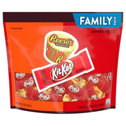 Hershey's KIT KAT and REESE'S Miniatures Assorted Milk Chocolate Candy Family Pack, 15 oz