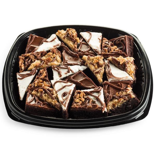 slide 1 of 1, Hy-Vee Cocktail Brownie Tray, 22 oz