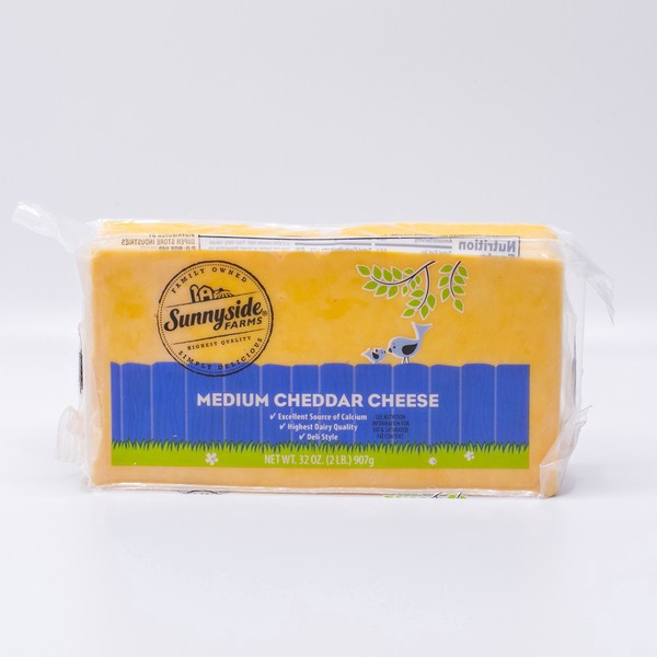 slide 1 of 1, Sunnyside Farms, Medium Cheddar Cheese, 32 oz