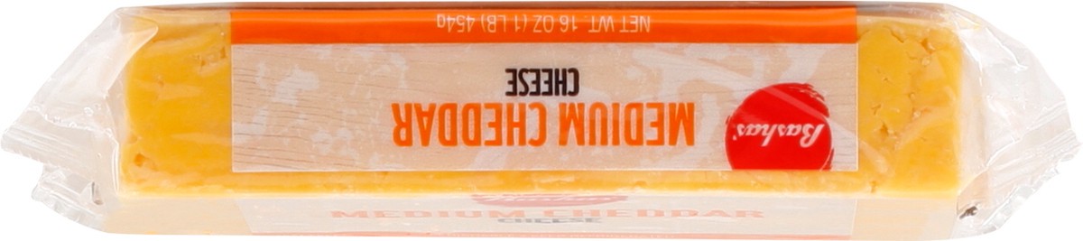 slide 10 of 14, Bashas Chunk Medium Cheddar, 16 oz