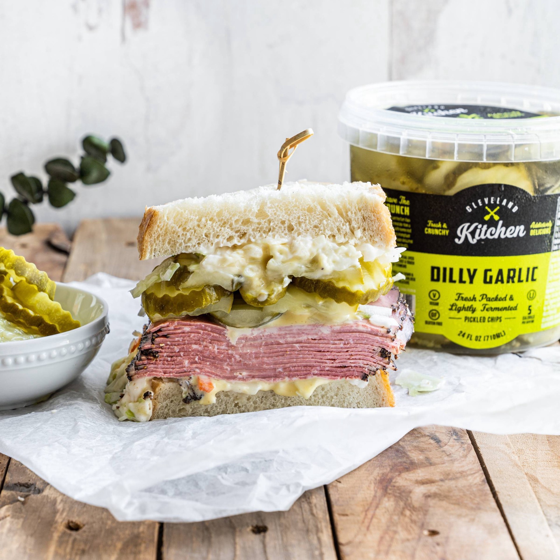 slide 5 of 11, Cleveland Kitchen Dilly Garlic Pickle Chips - 24 fl oz, 24 fl oz