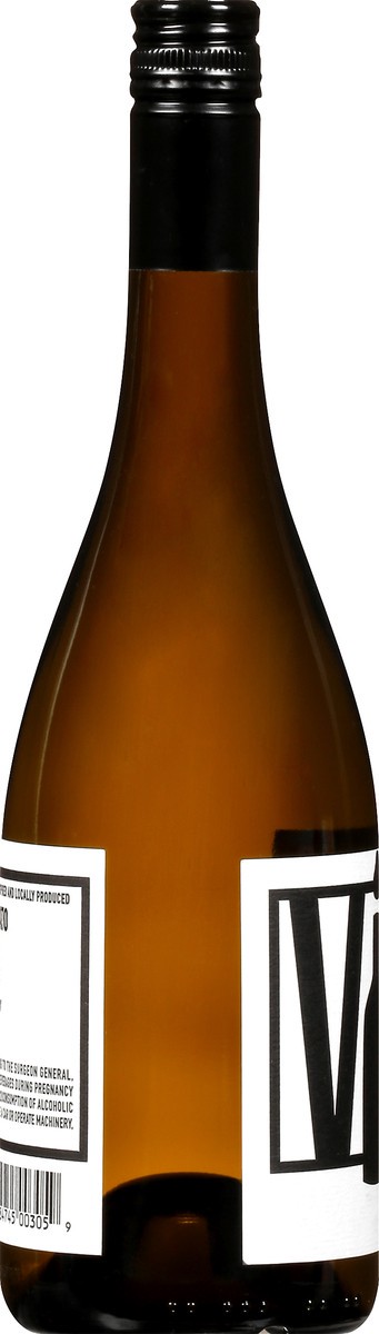 slide 2 of 9, Vino Moscato Wine, 750 ml