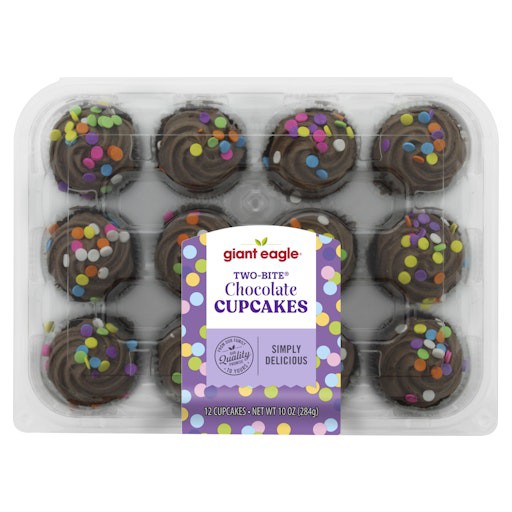 slide 1 of 1, Giant Eagle Two-Bite Cupcakes, Chocolate, 10 oz