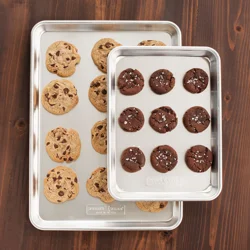 Nordic Ware Naturals Bundle 1/2 and 1/4 Sheet