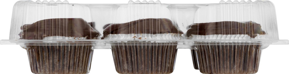 slide 6 of 8, Ukrops Devil's Food Cupcakes Iced Chocolate 16 oz, 16 oz